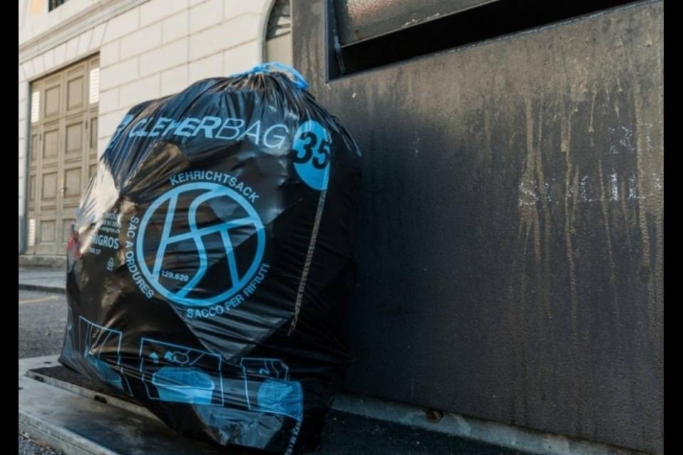 "Separare i rifiuti già a scuola"