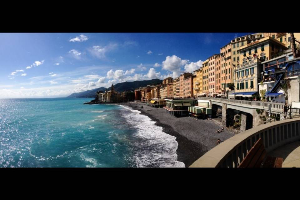 La Liguria riapre, dal 18 maggio via libere a spiagge e bar