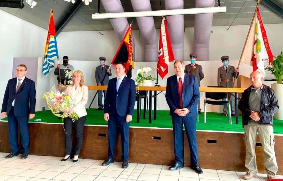 Da sinistra Daniel Buser, Margherita Manzini, Piero Marchesi, Massimo Tavoli e il dimissionario Giuliano Zanetti. Foto Comune di Tresa
