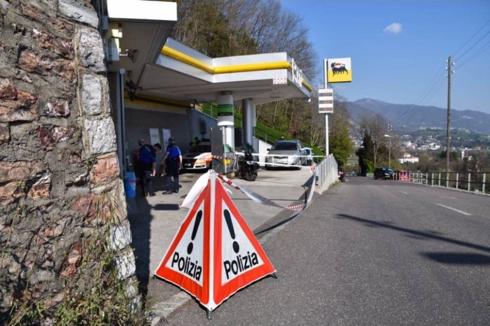 "Estradatemi in Svizzera. Anzi no, resto in Italia"