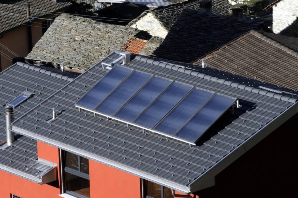 Risanamento edifici, incentivi solo con ditte svizzere