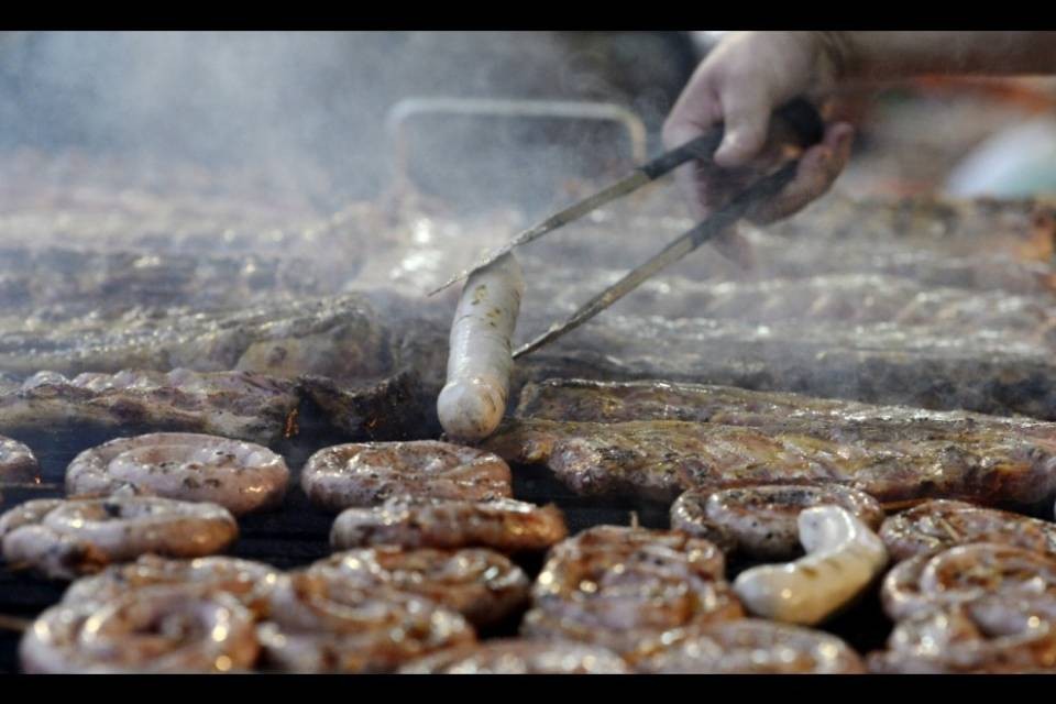 In Svizzera mangiamo troppa carne