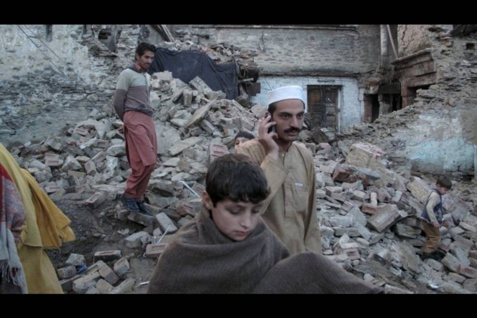 Più di 300 morti per il terremoto