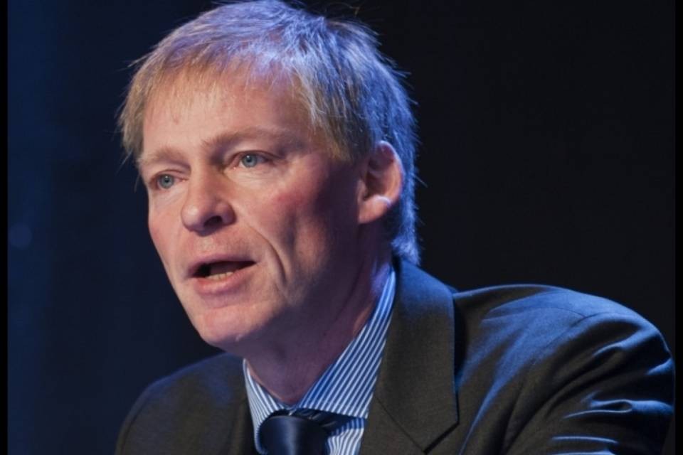 Zali discute di aeroporto