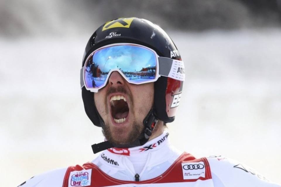 Hirscher trionfa sulle Dolomiti