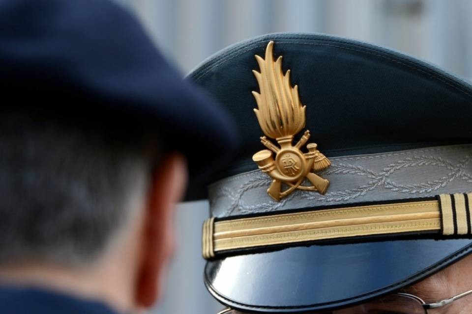 Parrucchiera multata nel suo salone: "Ci siamo sbagliati"