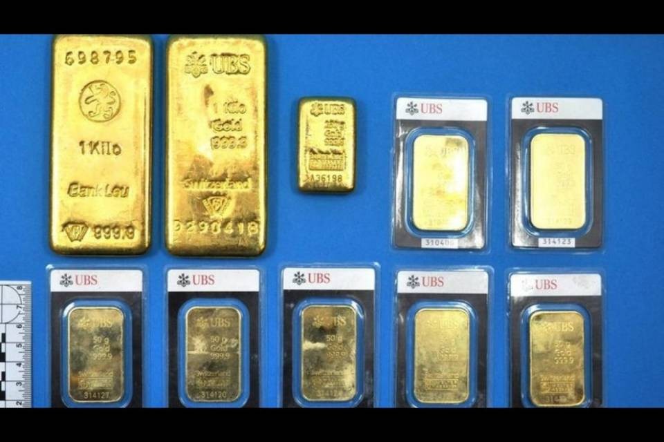 2,5 kg d'oro in un prato: il proprietario non è stato trovato
