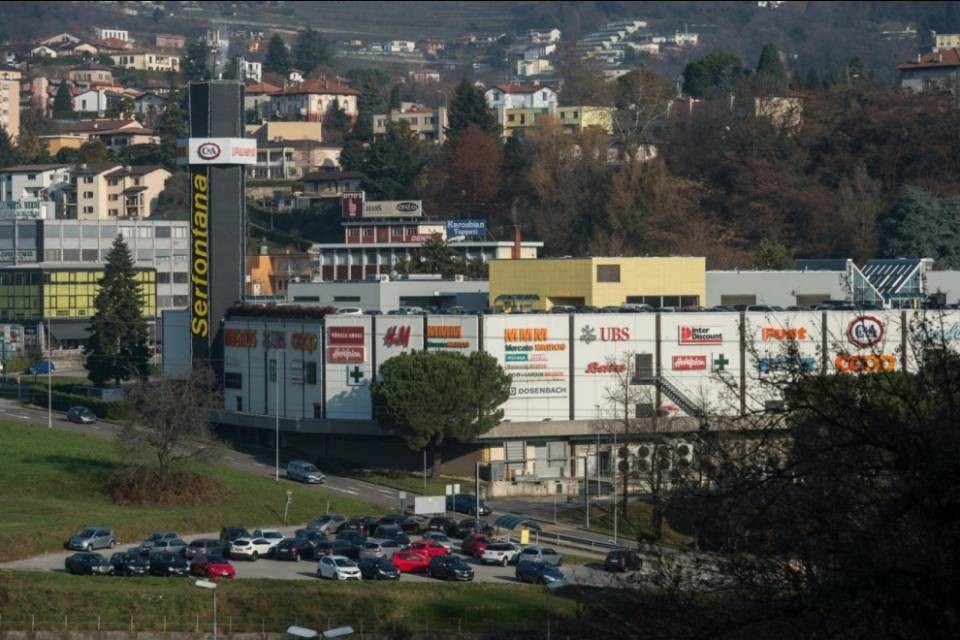 Donna bloccata tutta la notte nel Serfontana