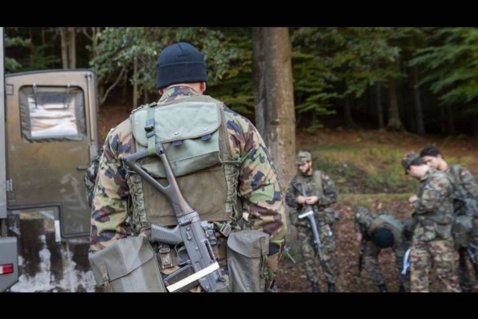"Il capannone militare di Acquarossa passi nelle mani del Comune"