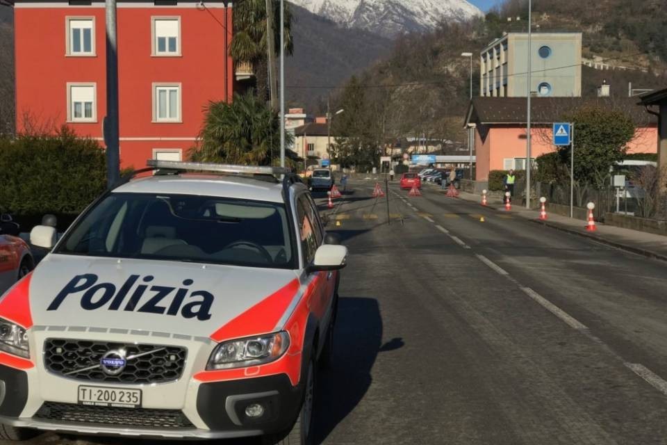 Pedone investito a Lamone: 73enne rischia la vita
