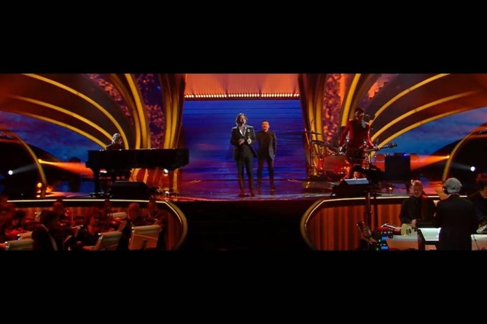 Le Vibrazioni guidano la prima serata di Sanremo