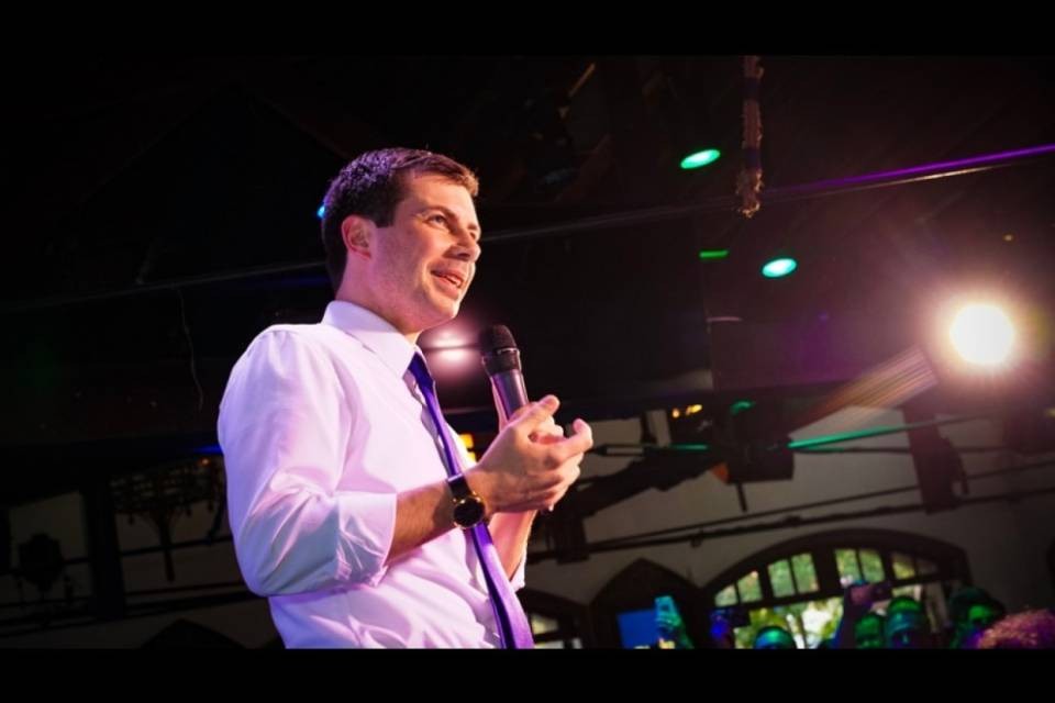 Pete Buttigieg si ritira dalle presidenziali