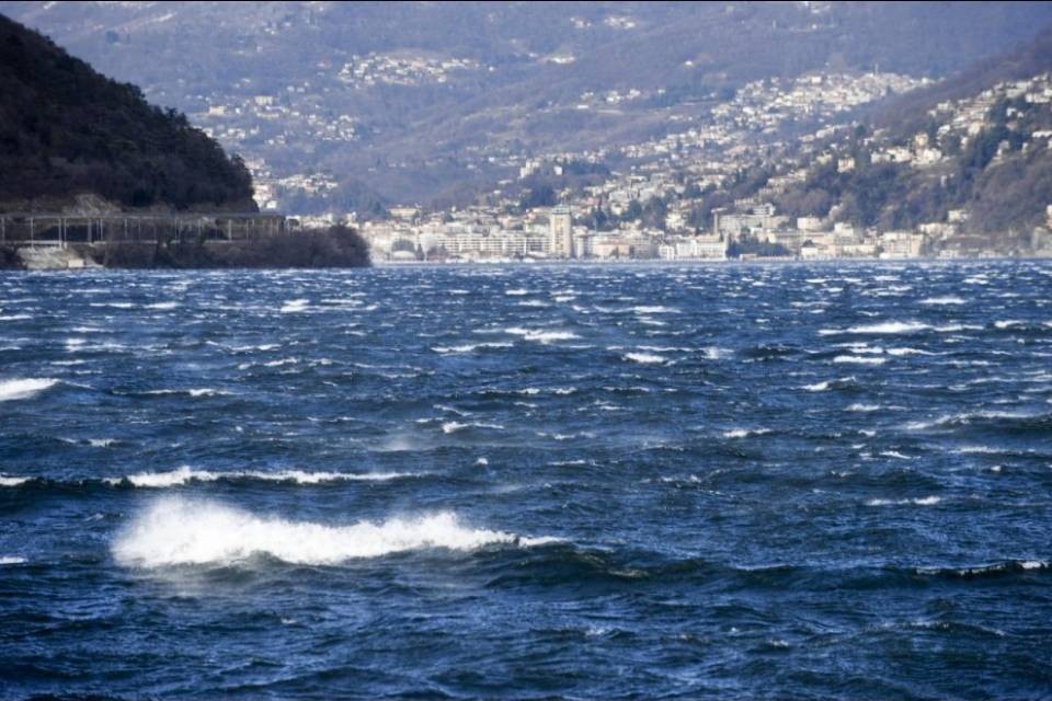 Troppo vento, parchi luganesi chiusi per sicurezza