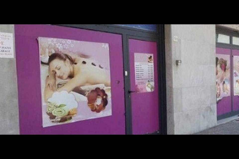 Como, cinese rapinata e violentata in un centro massaggi