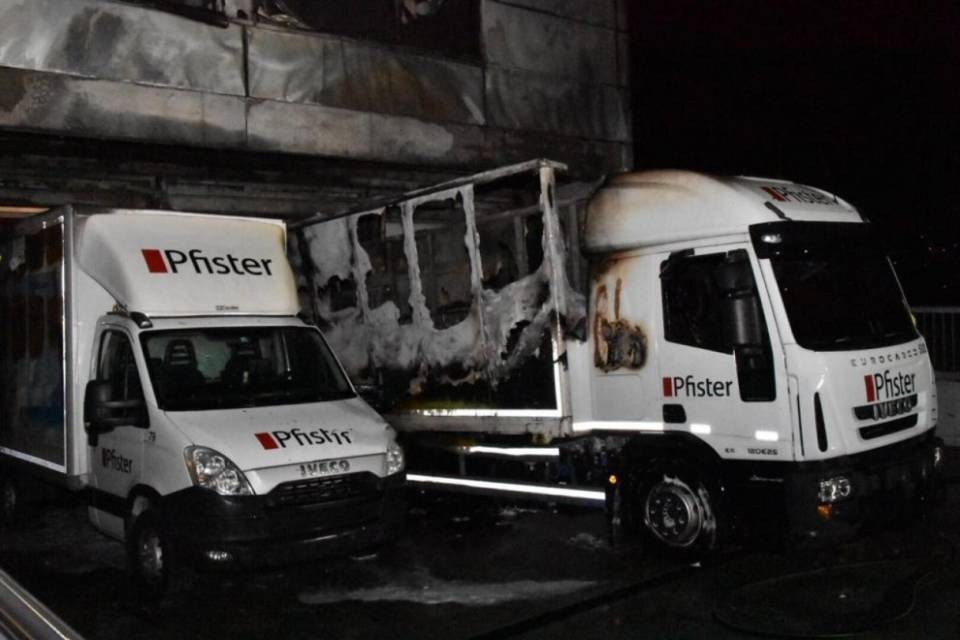 Incendio alla Pfister: ancora sconosciute le cause del rogo