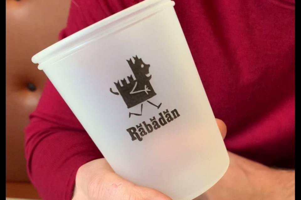 Il Rabadan risponde alle critiche sull'eco-bicchiere