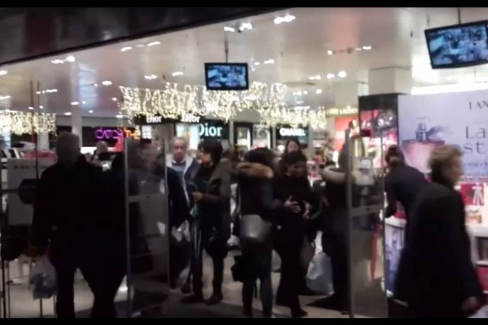 Black Friday, "Si comprano i regali di Natale"