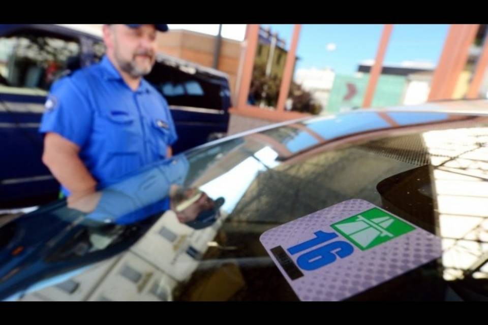 Già 50 vignette sequestrate ai valichi ticinesi