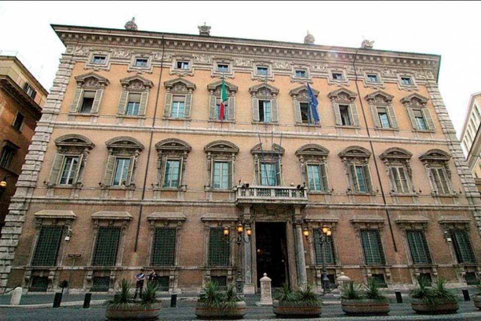 Crisi di governo in Italia, ancora distanza tra PD e M5S