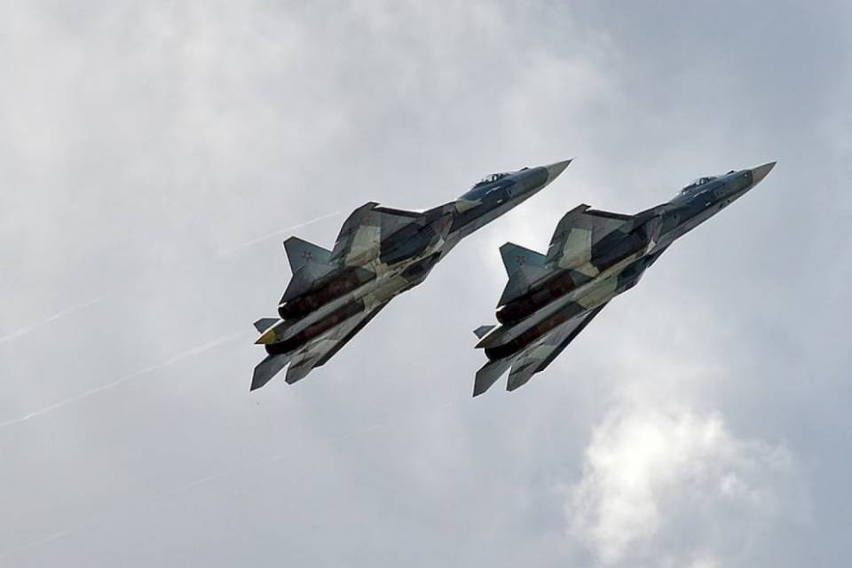 Siria, Mosca invia i nuovissimi caccia 'stealth'