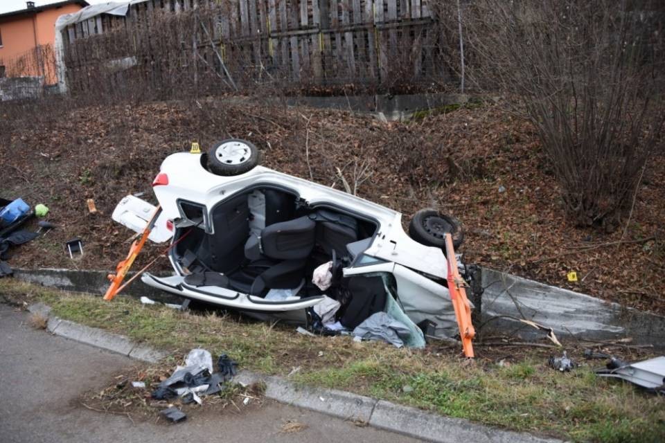 Incidente A2, il ragazzo è fuori pericolo