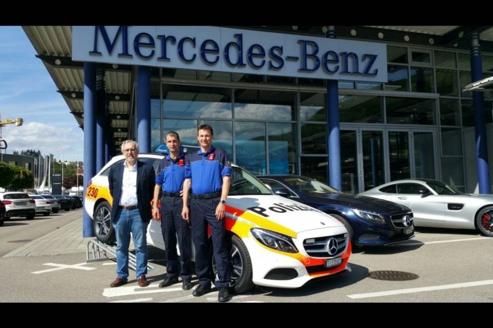 Una Mercedes per la polizia di Collina d’Oro
