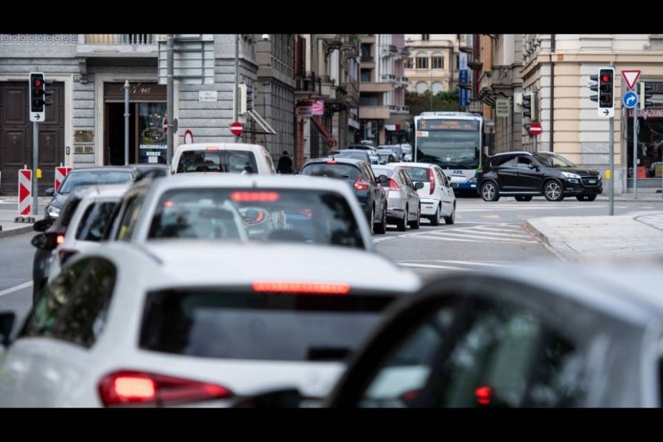 Traffico, "diamo una mano ai momò?"