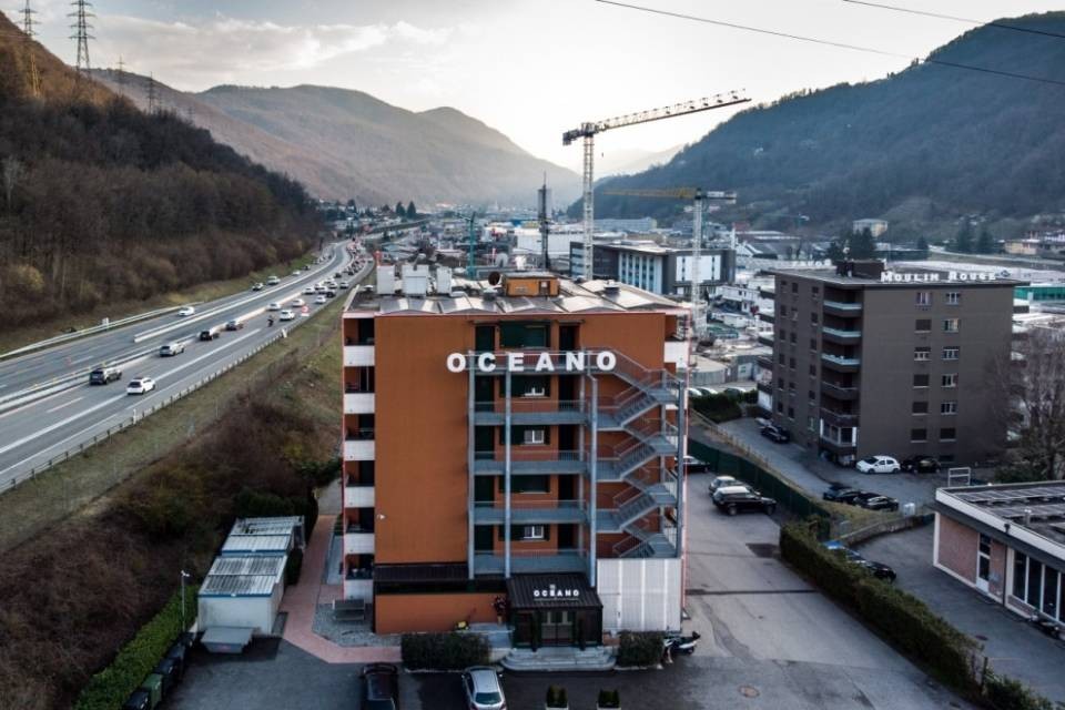 "Tutto in regola con l'antenna 5G sopra l'Oceano?"
