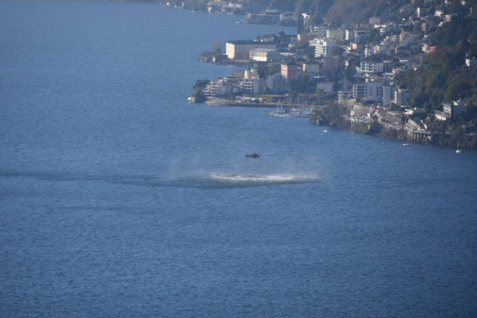 Sempre attivo l'incendio di Riazzino