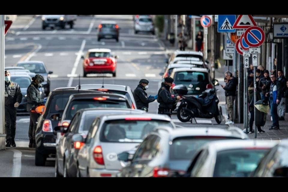 Svizzera-Italia, non tutti i valichi riaprono l'11 maggio