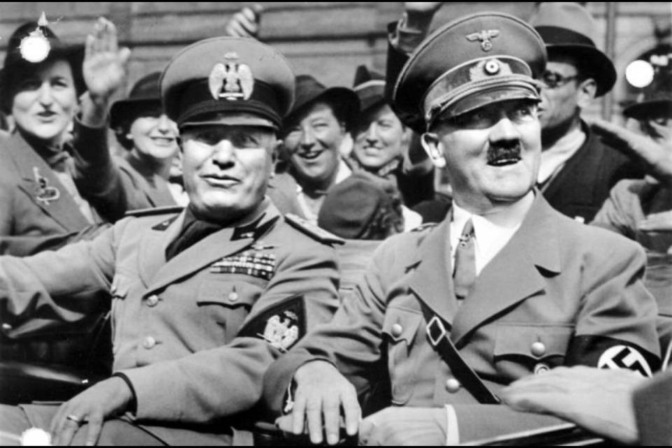 I Giovani liberali: "Hitler e Mussolini dittatori di sinistra"