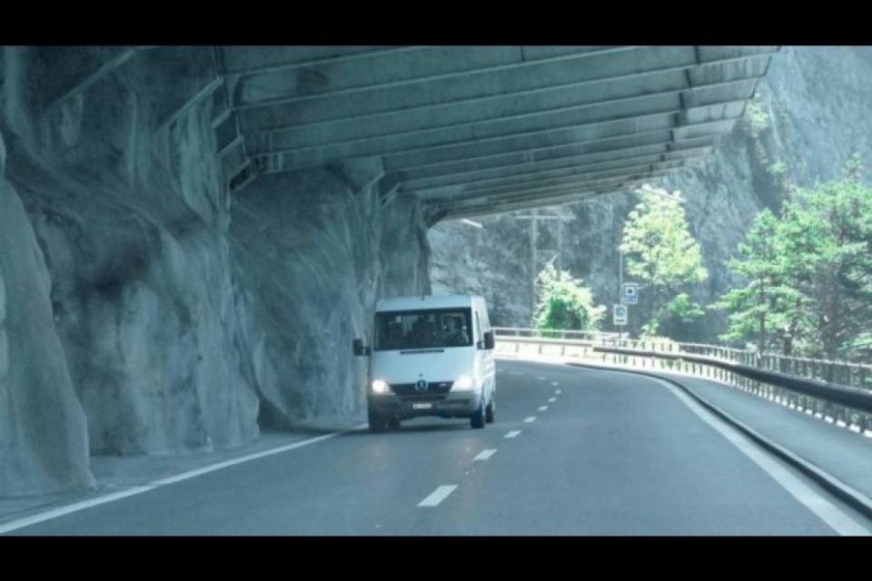 L'Axenstrasse riapre venerdì, ma con limitazioni