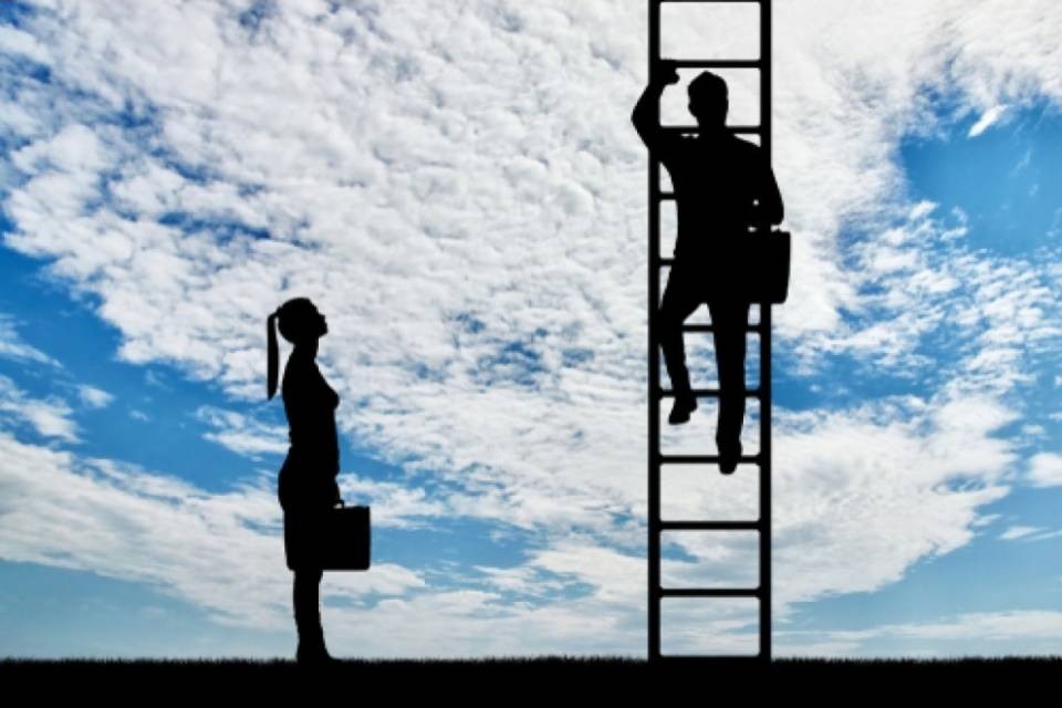 "Le donne sono considerate meno competenti degli uomini"
