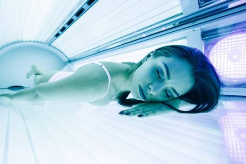 Niente solarium per i minorenni