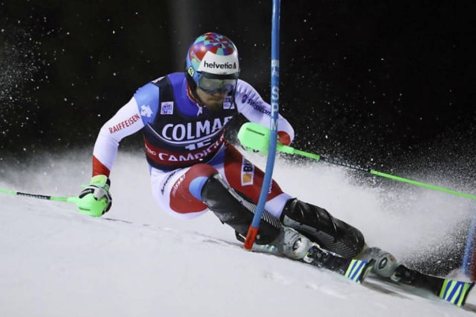 Luca Aerni festeggia il suo primo podio