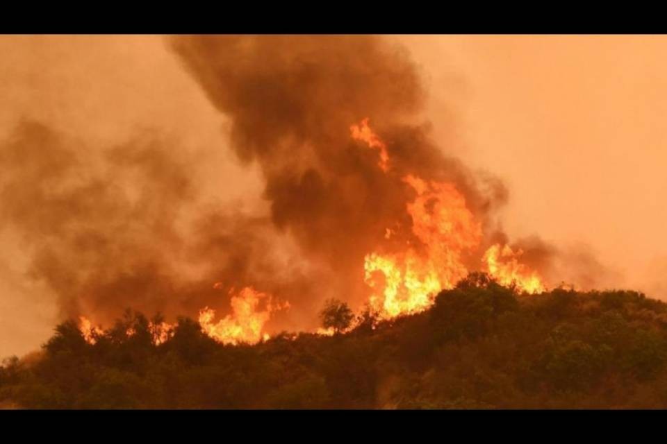 Roghi in California, evacuate migliaia di persone