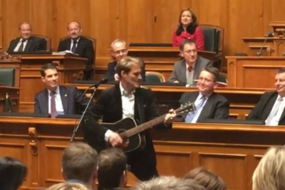 "Fuoriprogramma rock" in Parlamento