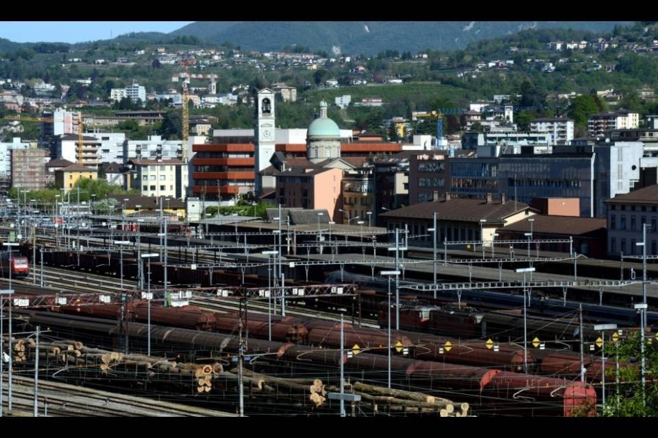 Chiasso, nuovo piazzale di carico e scarico merci