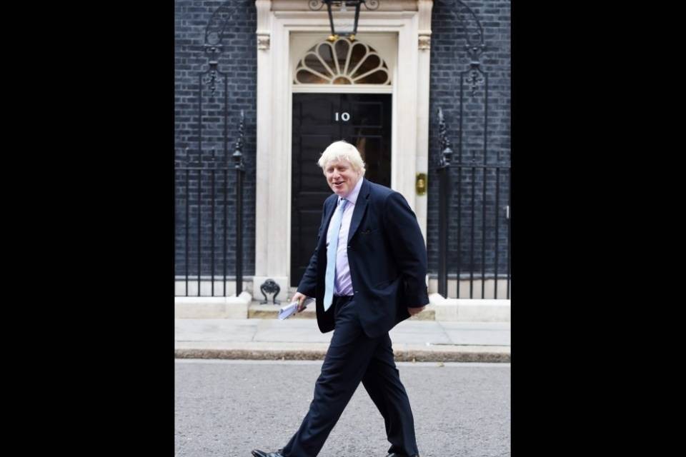 May è in Svizzera, Johnson al potere