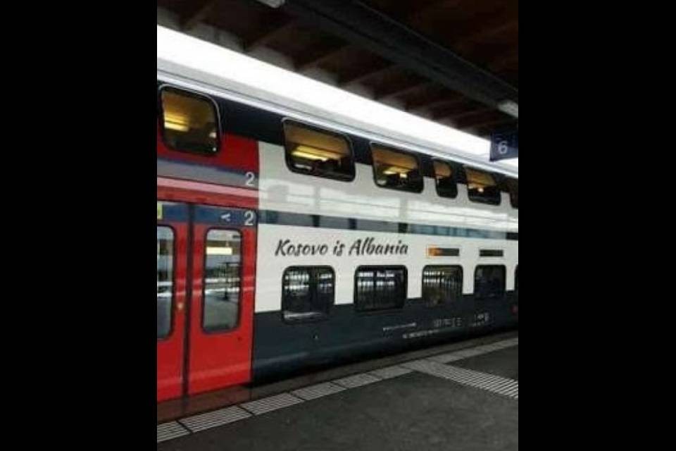 Il "treno della discordia" approda in Svizzera