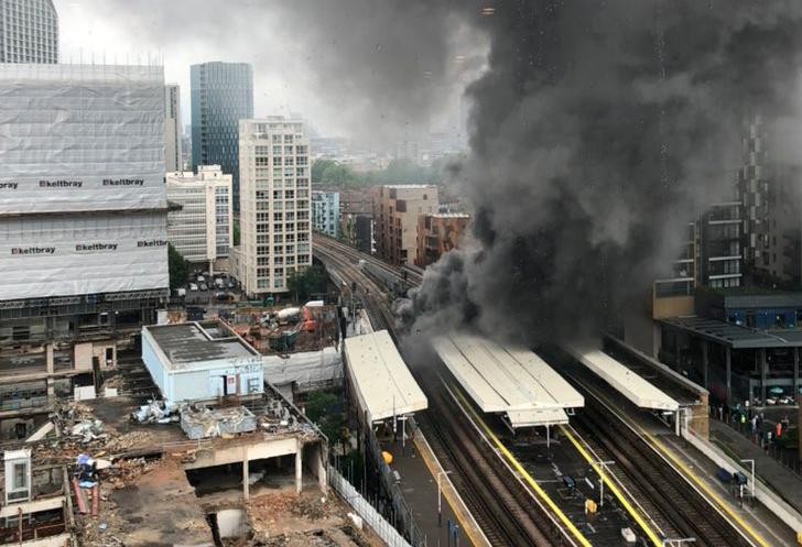 Foto Twitter della London Fire Brigade