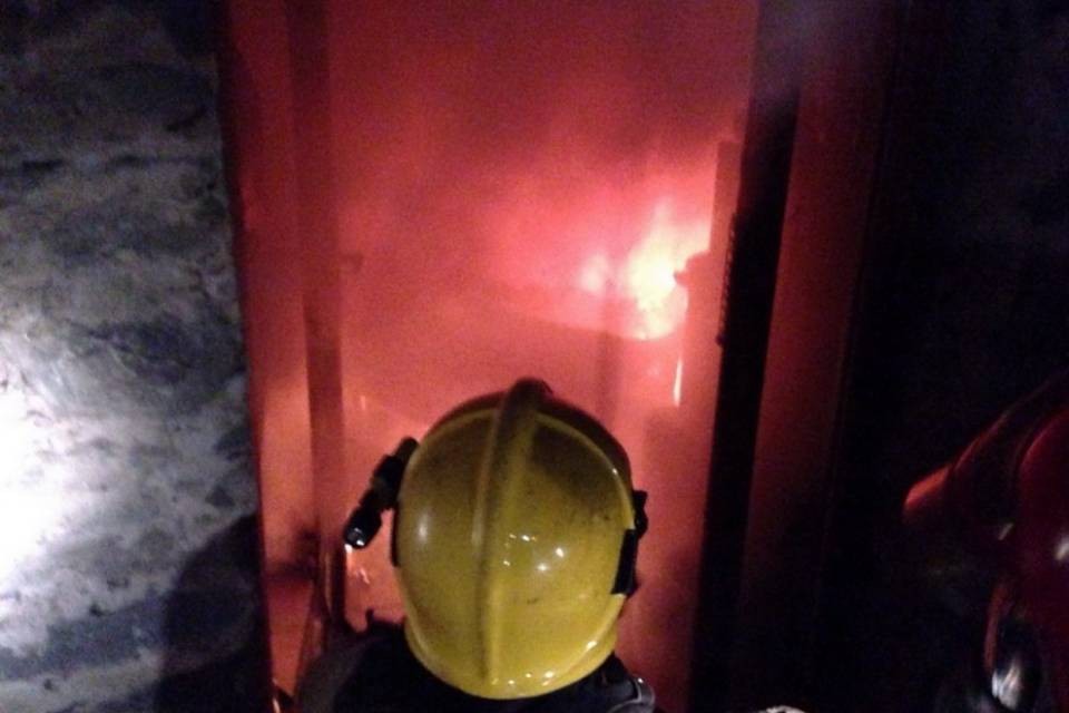 Casa in fiamme a Tegna