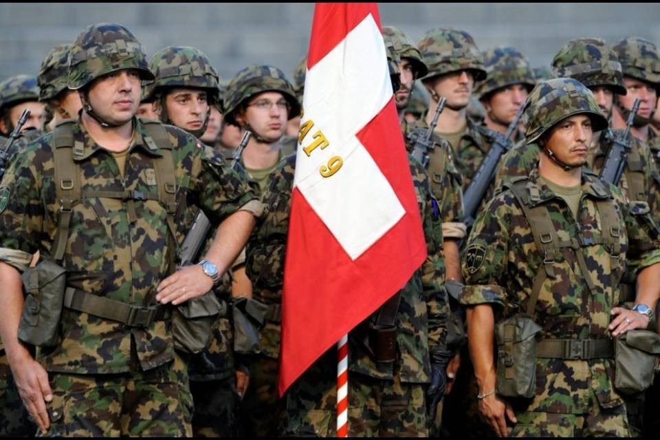 2'000 militari per l'inaugurazione di AlpTransit