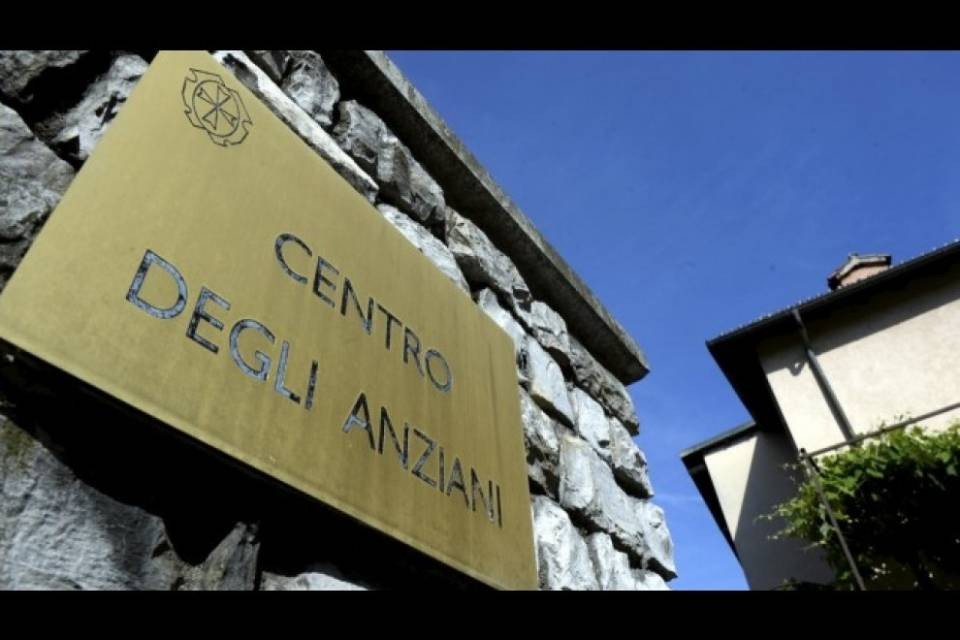 "Il Governo assuma le sue responsabilità politiche"