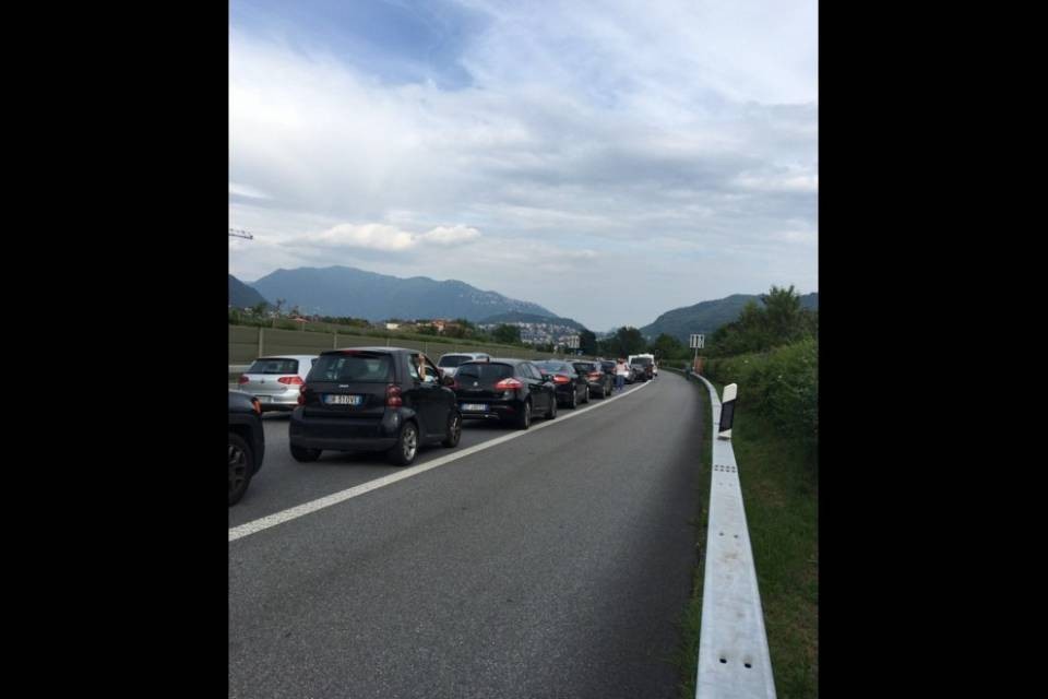 Un incidente blocca l'A2