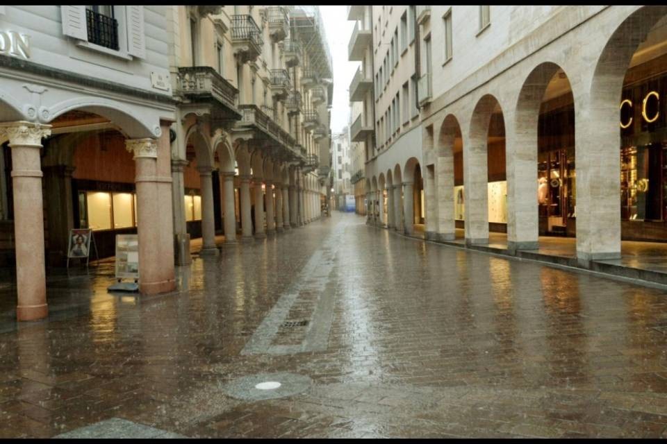 Lugano: chiude l'ottico Michel