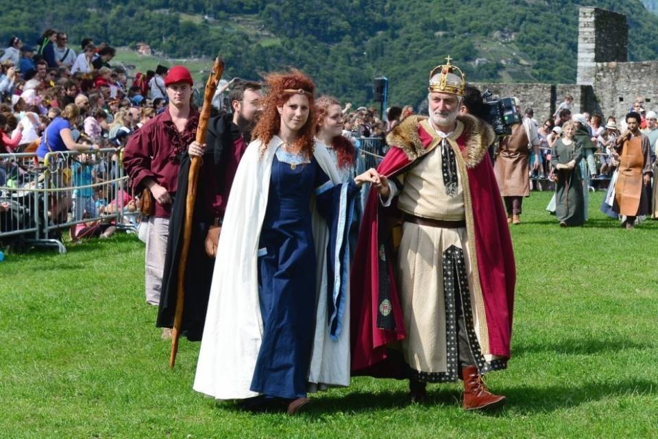 Colpito da uno scudo, un ferito a Castelgrande
