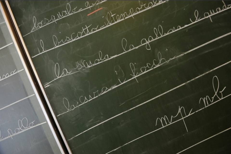 "Più rispetto per le minoranze linguistiche"