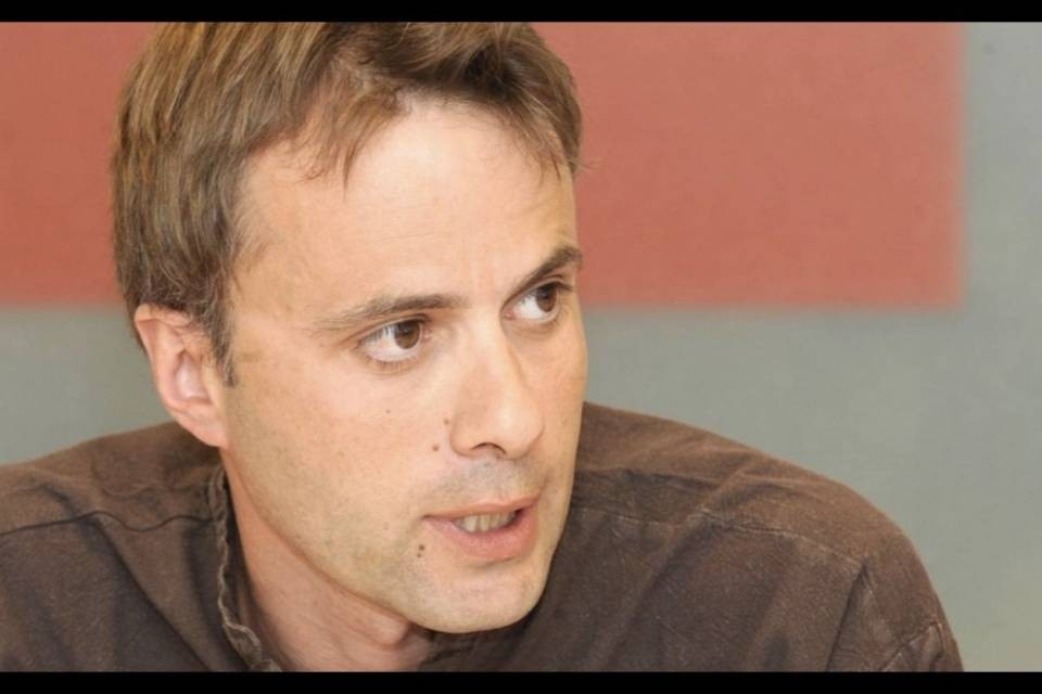 Enrico Borelli - Perchè le nostre vite valgono più dei loro profitti