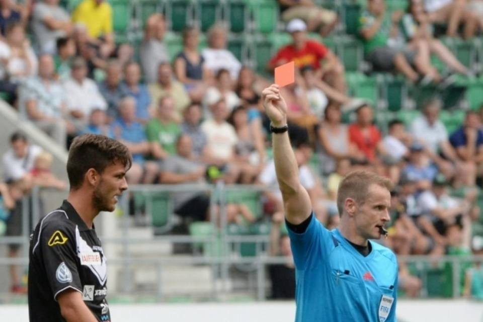 Basilea 'impunito' dagli arbitri. E il Lugano...